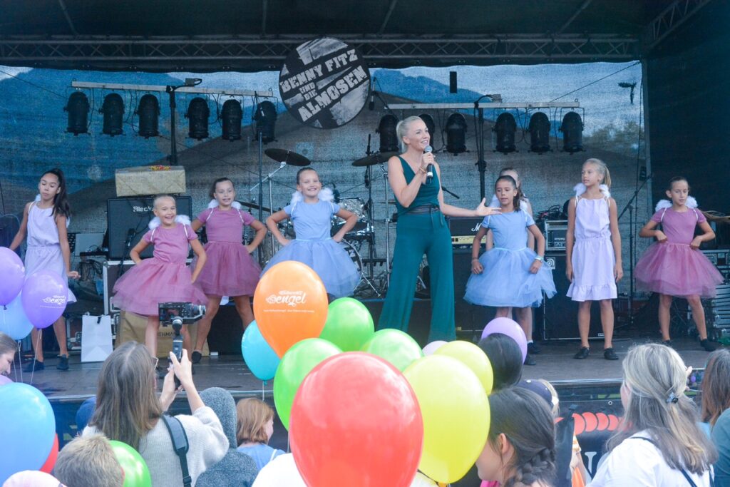 ingrid hofer liveauftritt weihnachtsengel foto bernadette von sontagh