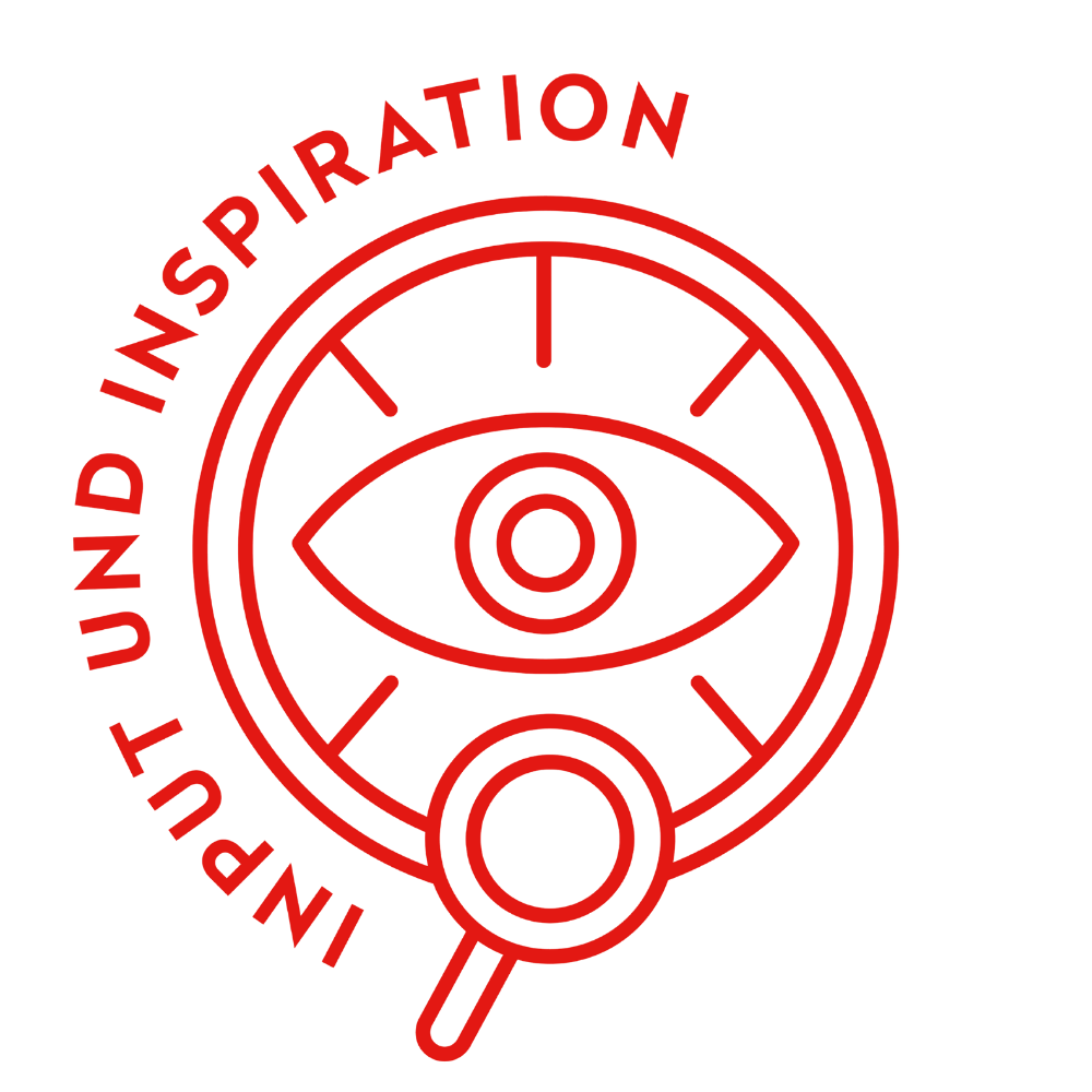 Eine rote Strichzeichnung eines Auges in einem kreisförmigen Messinstrument, darunter eine Lupe. Der geschwungene Schriftzug „INPUT UND INSPIRATION“ spiegelt die lebhafte Neugier und Innovationskraft wider, die das Herzstück eines Ökosystems der Kreativwirtschaft bilden.